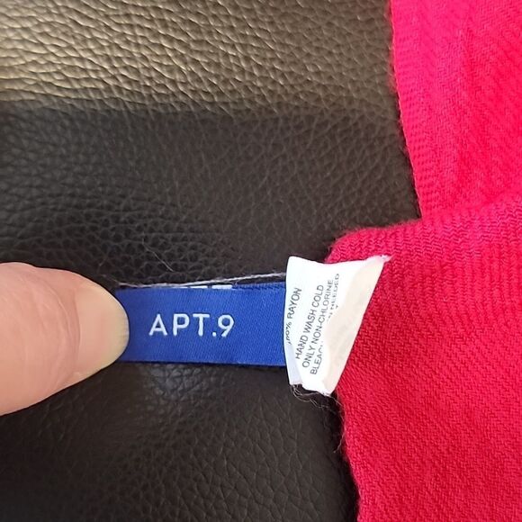 Apt 9 apple red rayon scarf or wrap One Size - Picture 9 of 10